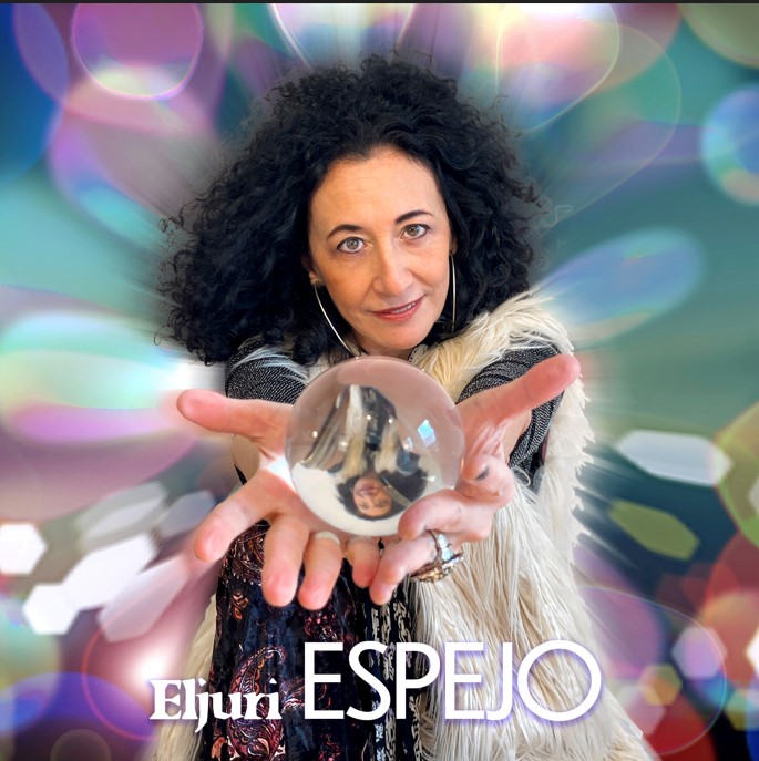 Cecilia Villar Eljuri ya prepara su nuevo sencillo titulado “Espejo”.